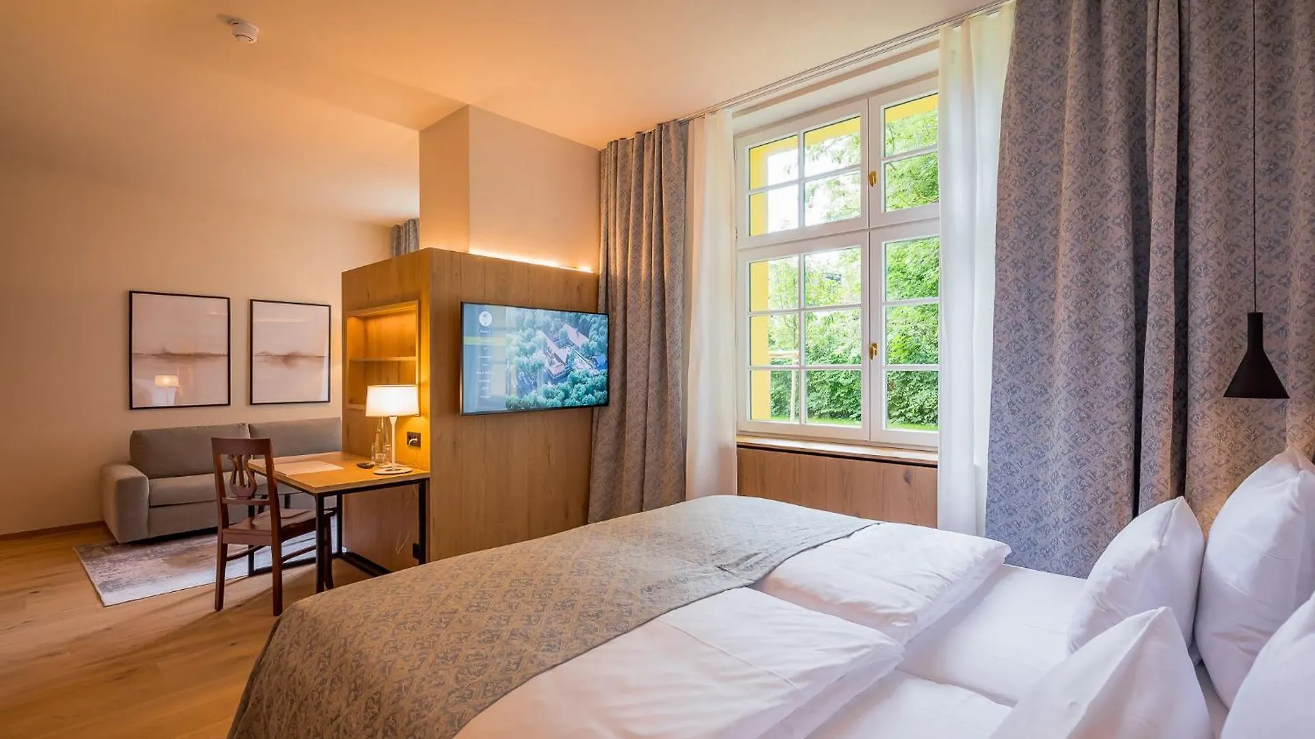 Augustiner Gutshof Menterschwaige Hotel München 0*,  Németország
